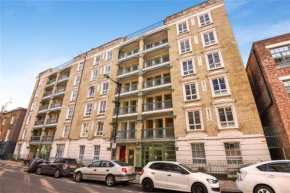 Well located 2 bedroom in Kings Cross (no living room)